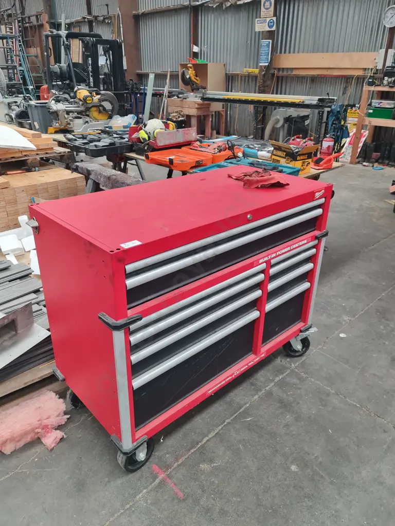 Milwaukee Mobile Workbench Image 1++