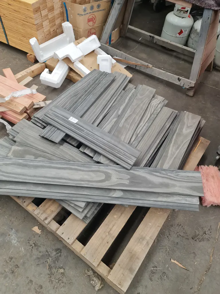 Composite Shiplap Boards Image 1++