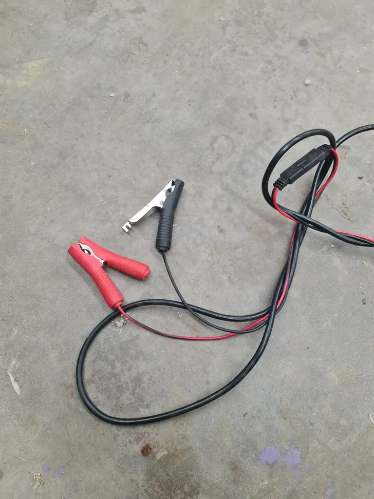 SCA Battery Charger Image 1++