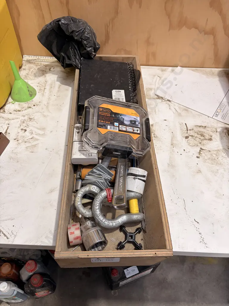 Box of mixed items Image 1++