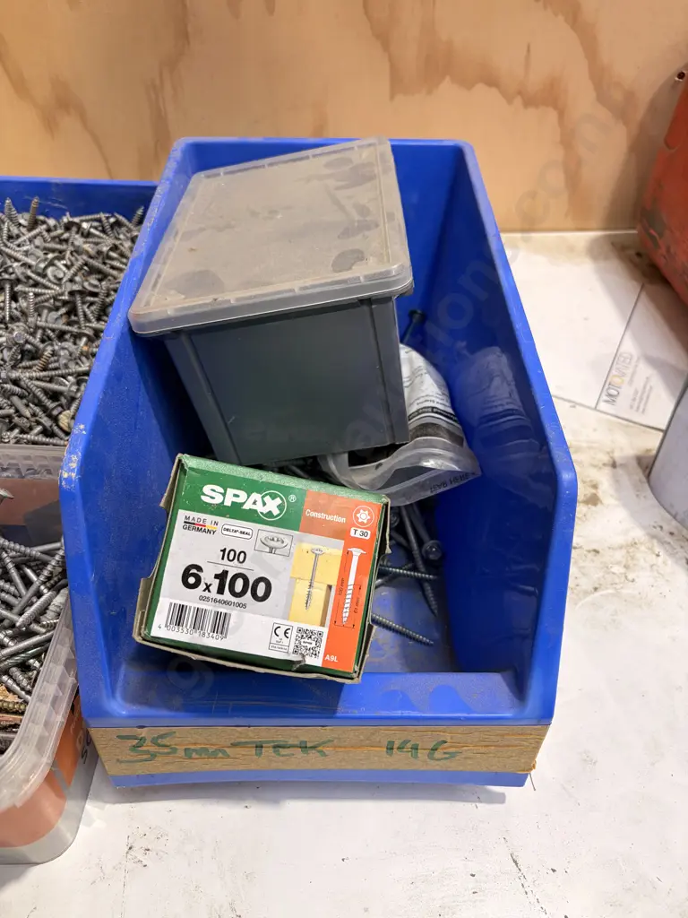 Assorted Fasteners Image 1++