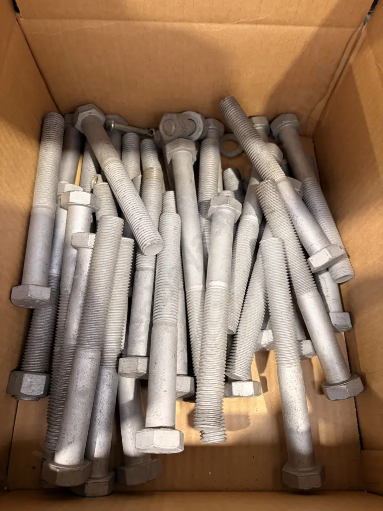 Galvanised Hex Bolts Image 1++