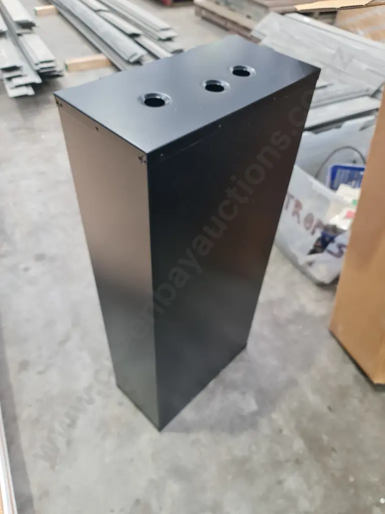 Rinnai Infinity Metal Recess Box Image 1++