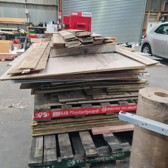Large Pallet lot of Plywood
