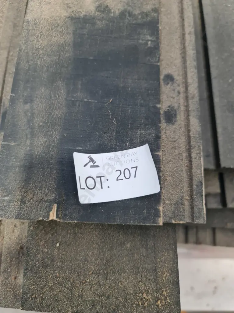 Composite Shiplap Boards Image 1++