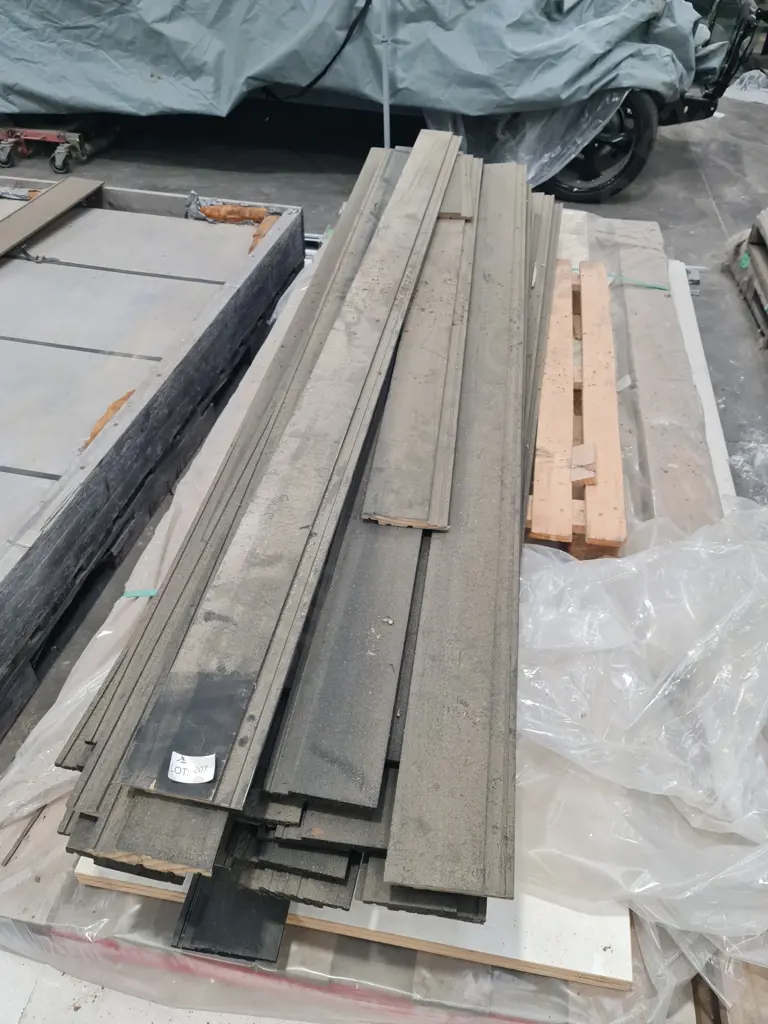 Composite Shiplap Boards Image 1++