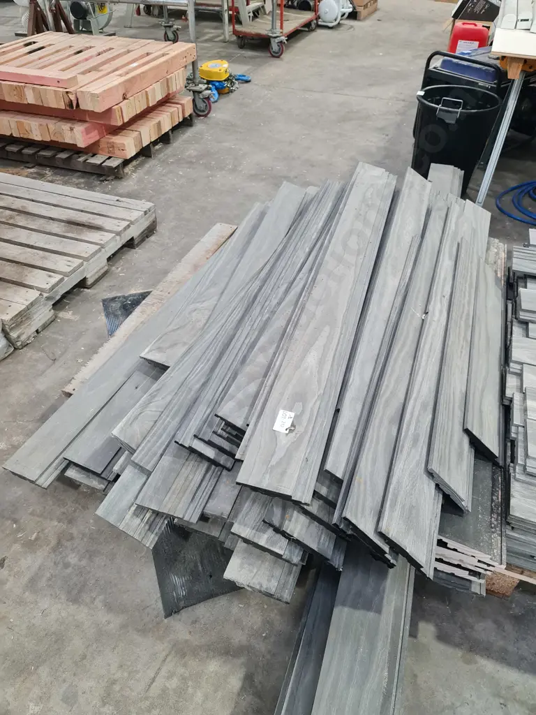 Composite Shiplap Boards Image 1++