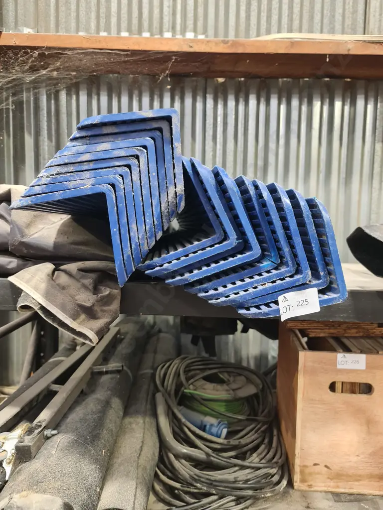 Blue Plastic Corner Protectors Image 1++