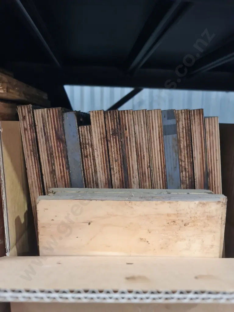 Shelf Lot of Mixed Goods Image 1++