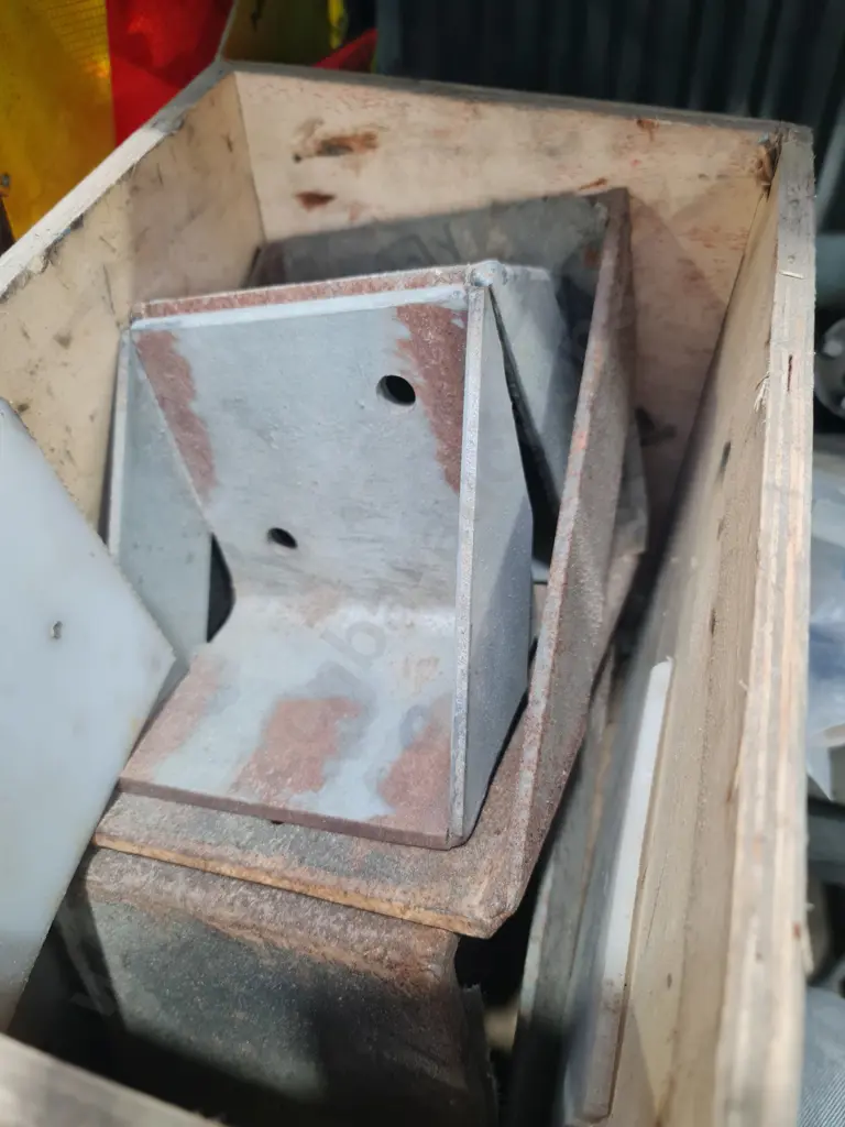 Assorted Parts & Assorted Angle Brackets Image 1++