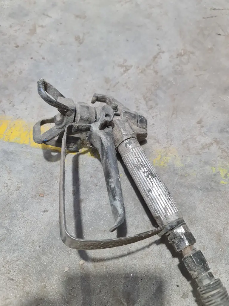 Graco Sprayer Image 1++