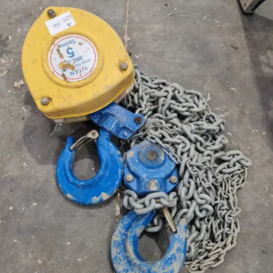 Titan Lifting Block and Chain
