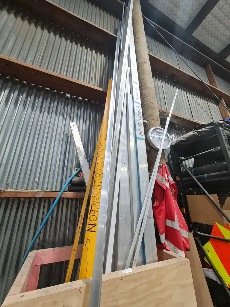 Assorted Aluminium Lengths Image 1++