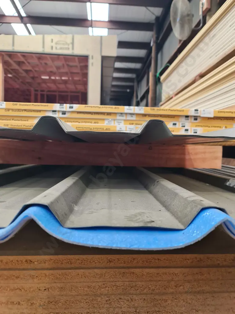 Corrugated Roof Iron Image 1++