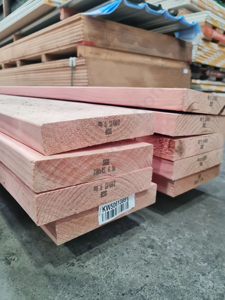 Structural Grade Wooden Planks Image 1++