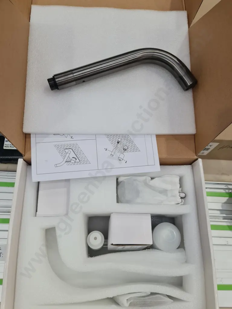 Wall mount basin mixer Image 1++