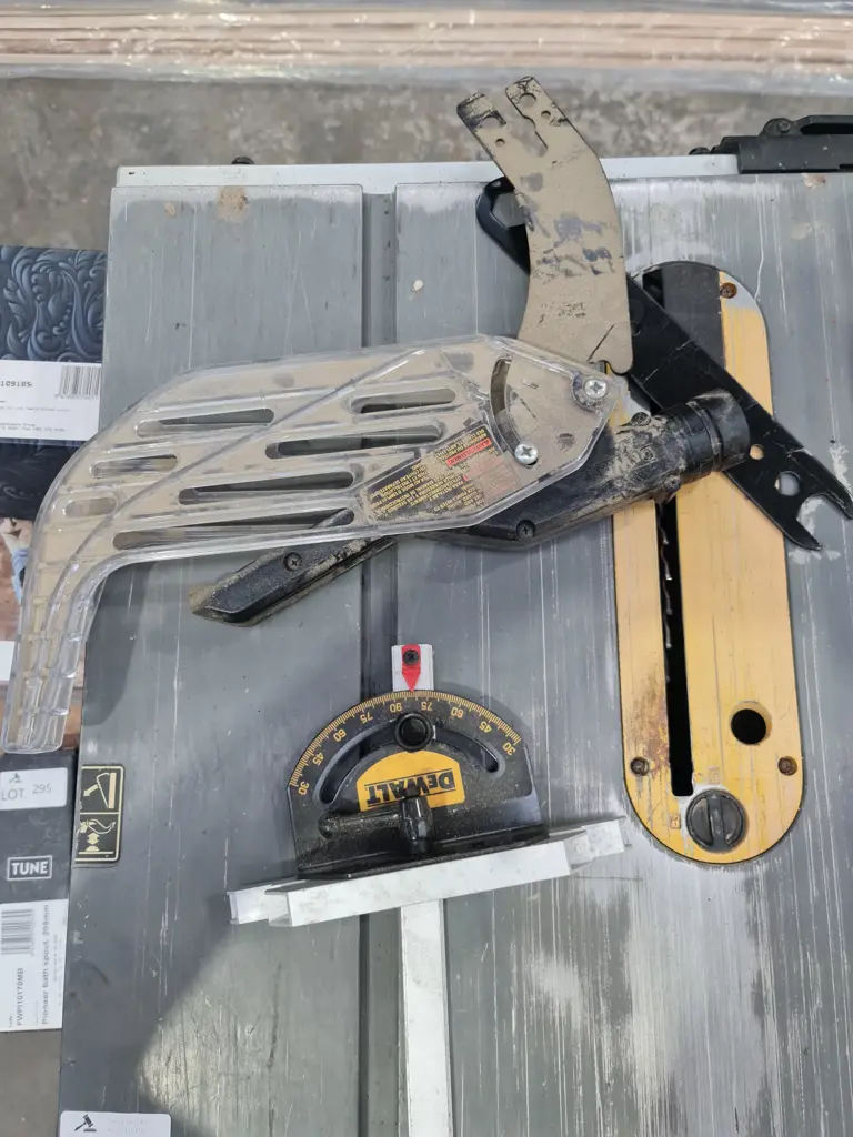 Portable table saw Image 1++