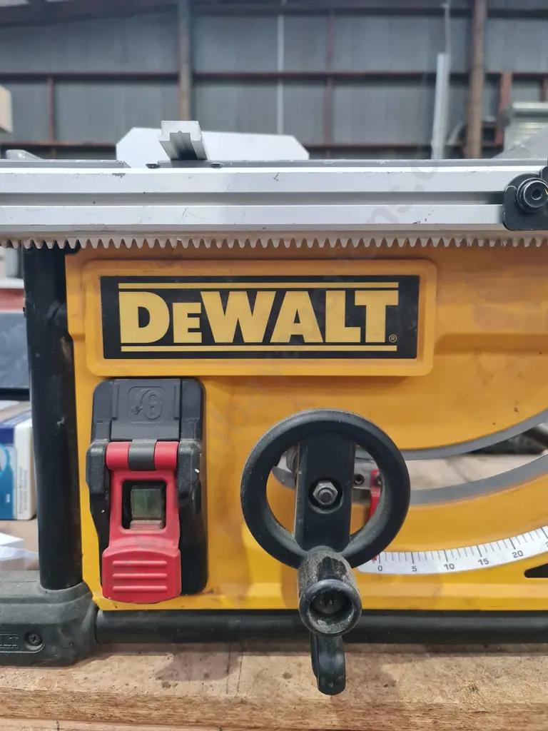 Portable table saw Image 1++