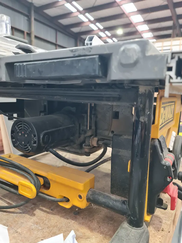 Portable table saw Image 1++