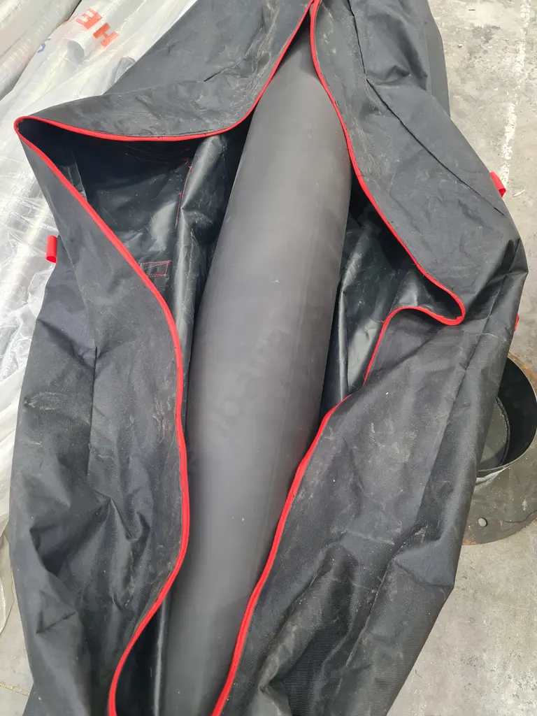 Suspended fire place Image 1++