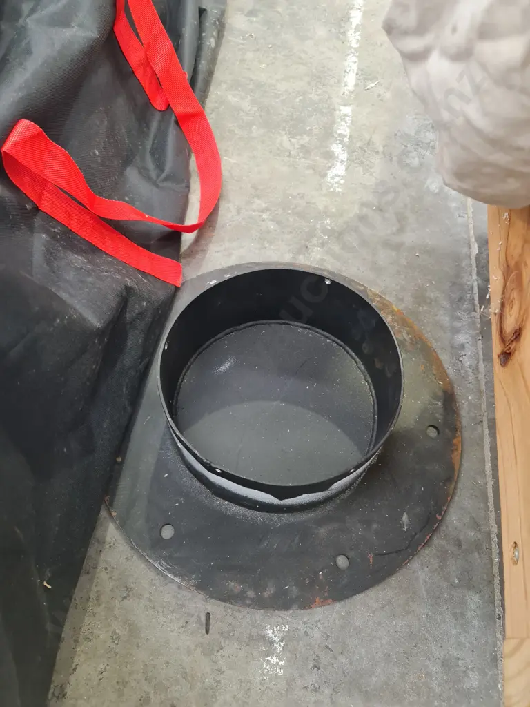 Suspended fire place Image 1++