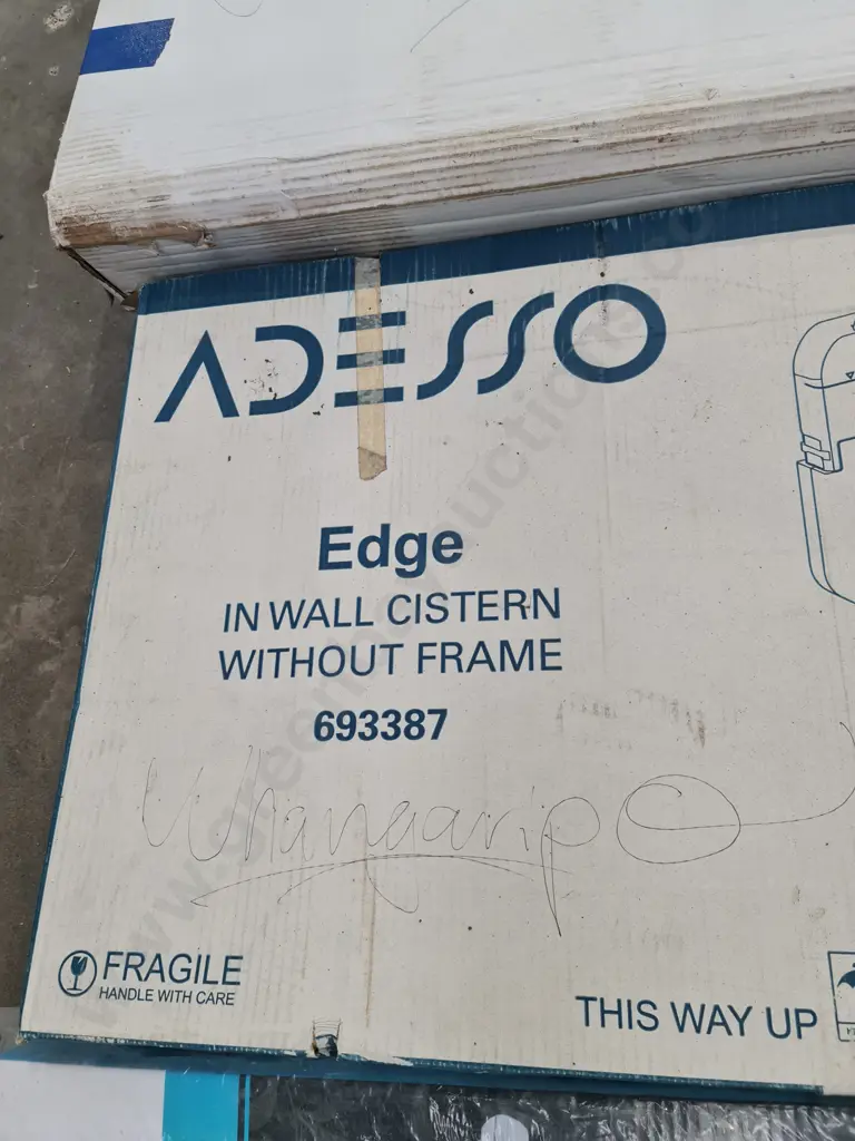 In-wall cistern Image 1++