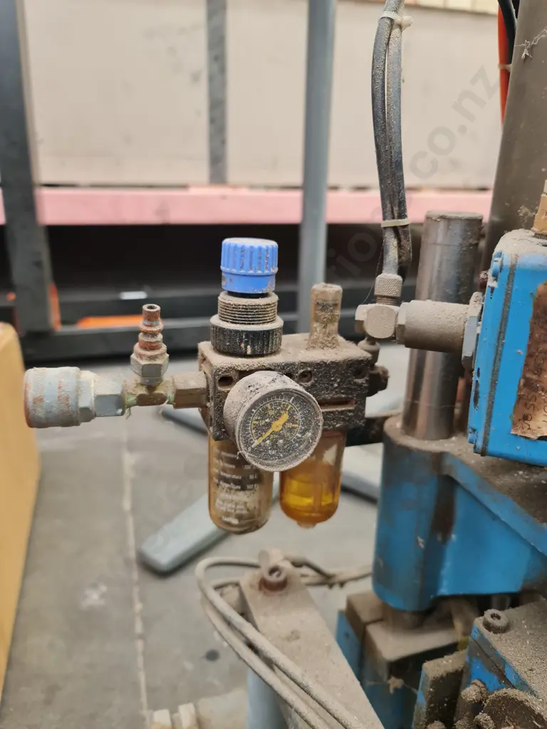 Woodworking machine Image 1++