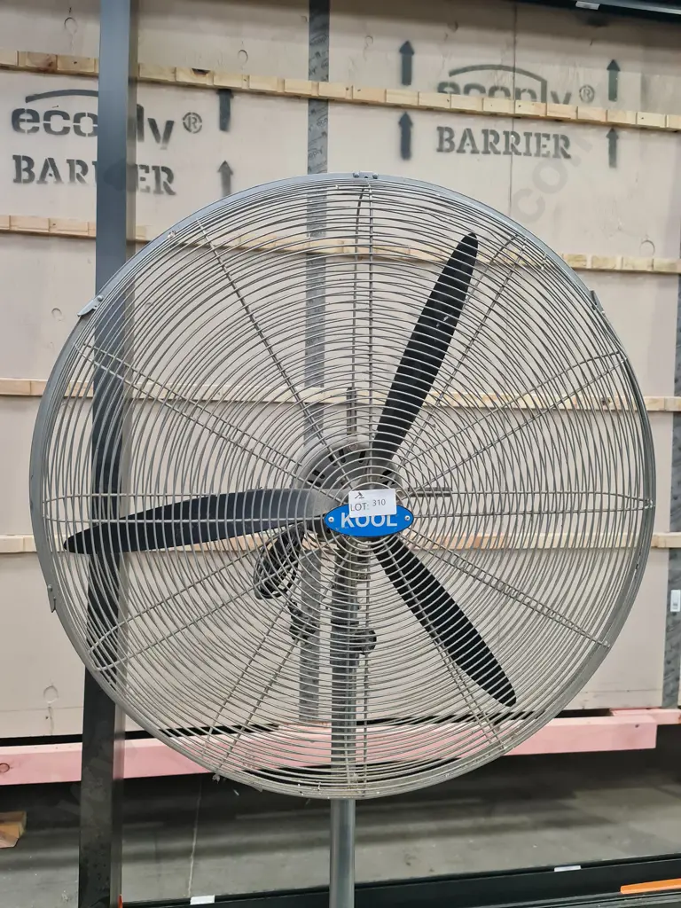 Pedestal Fan Image 1++