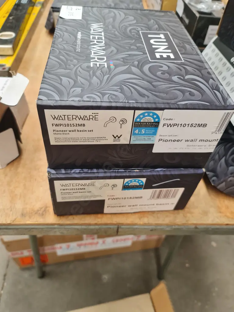 Wall mount basin set Image 1++