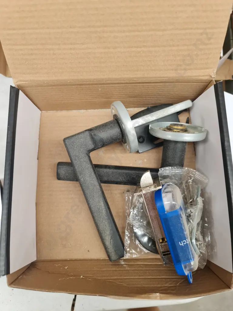 Lever sets Image 1++