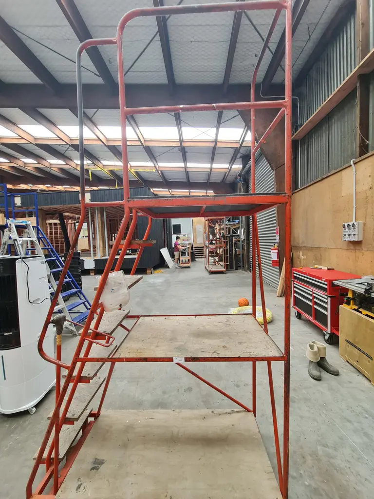 Rolling step ladder Image 1++