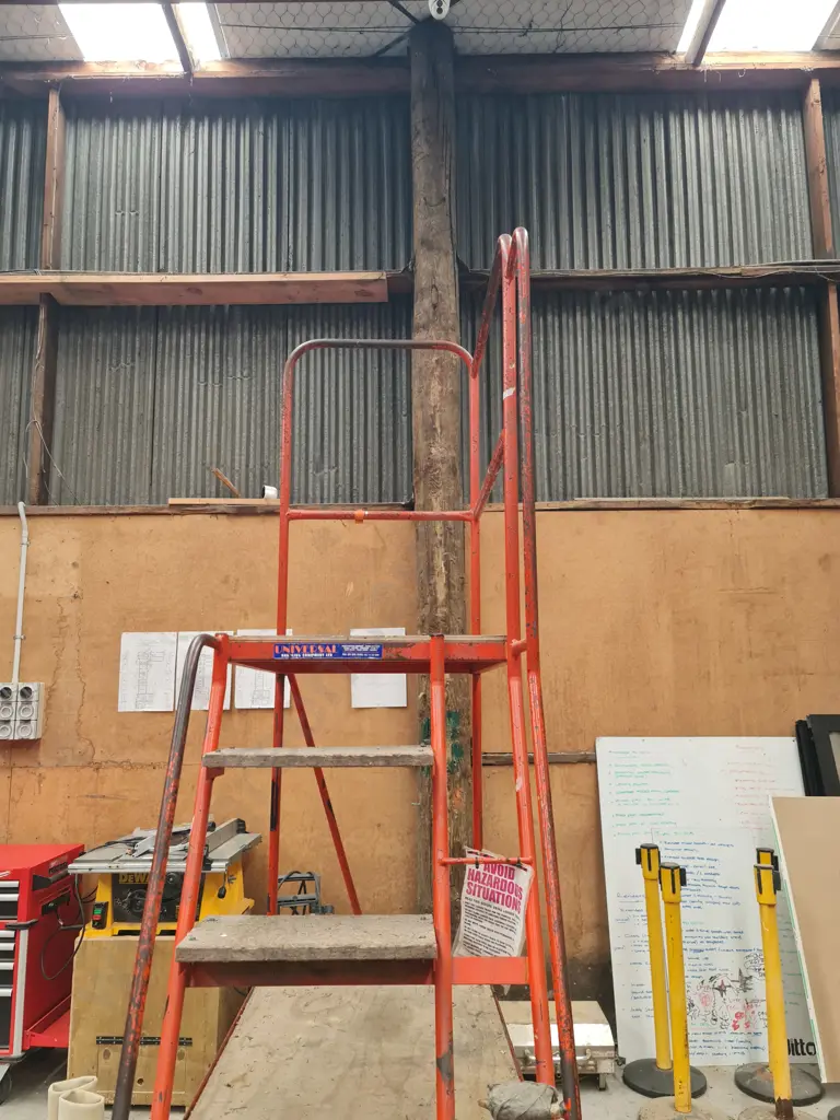 Rolling step ladder Image 1++