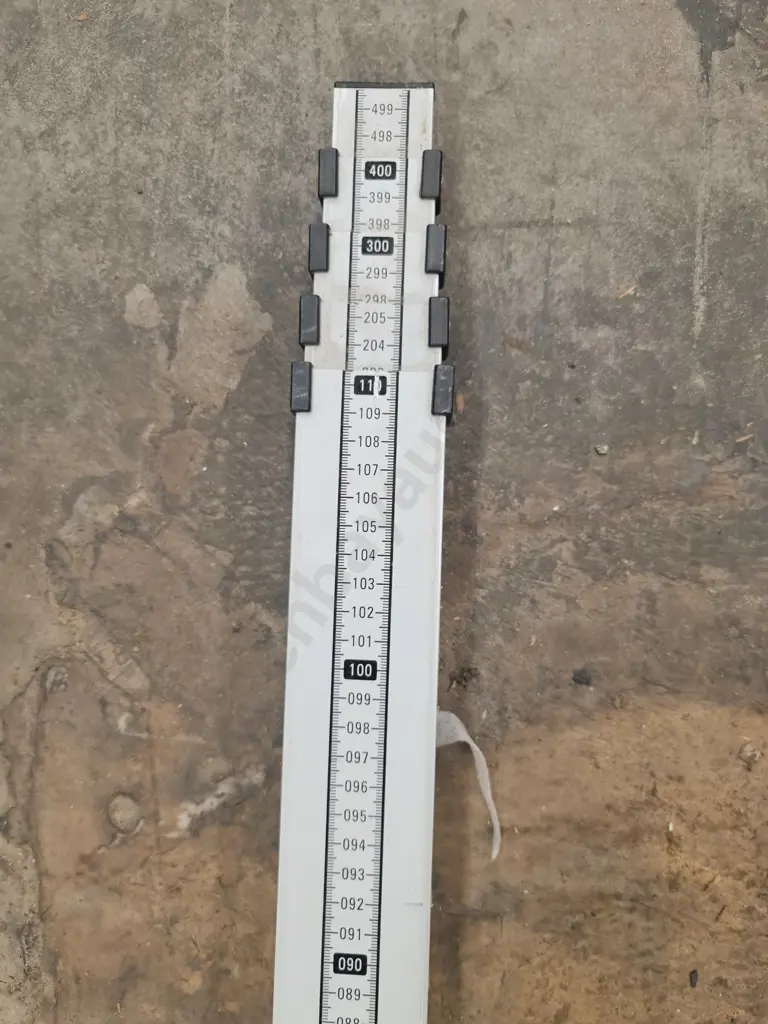 Aluminium Telescopic Survey staff Image 1++