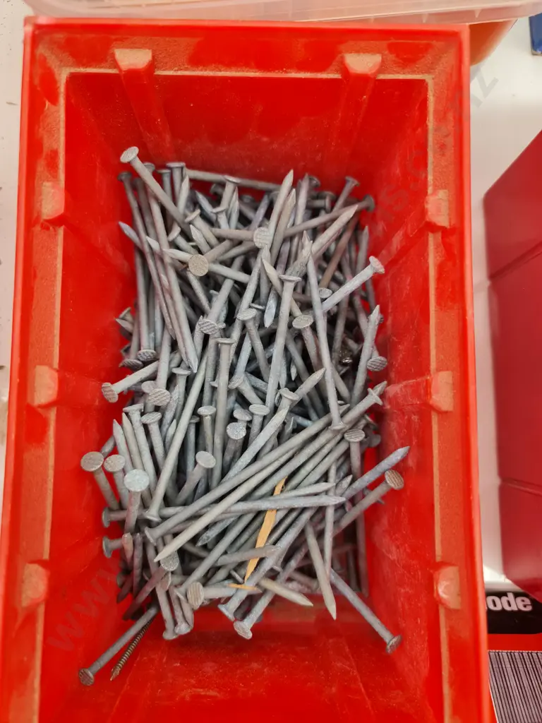 Assorted Screws and Nails Image 1++