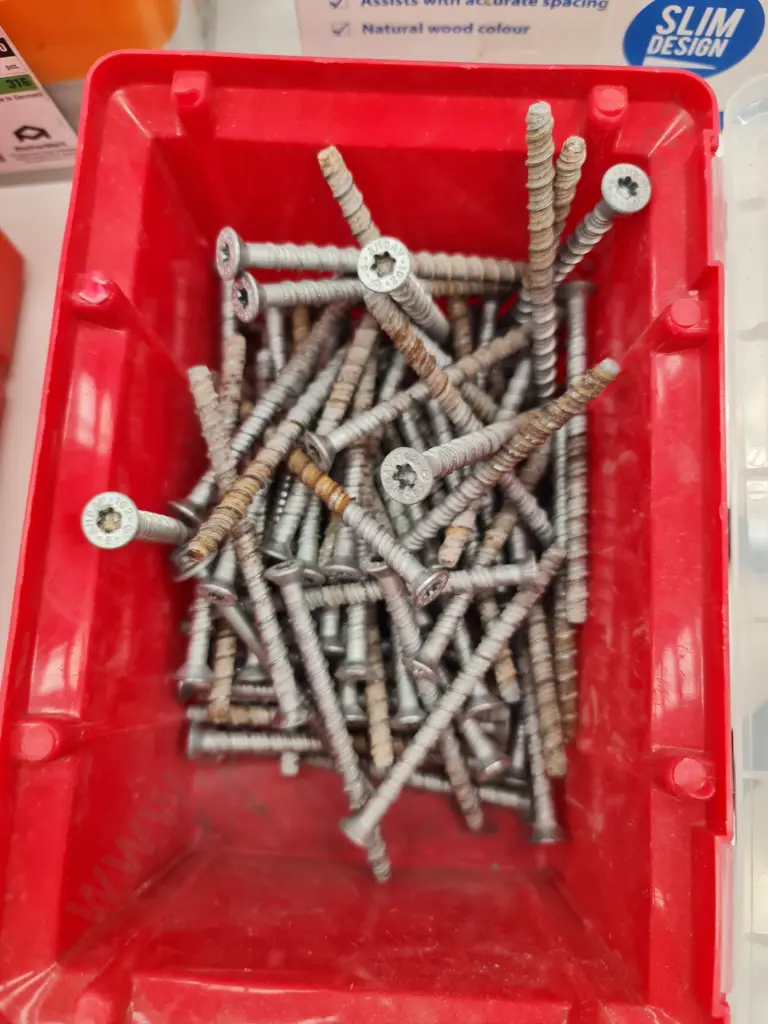 Assorted Screws and Nails Image 1++