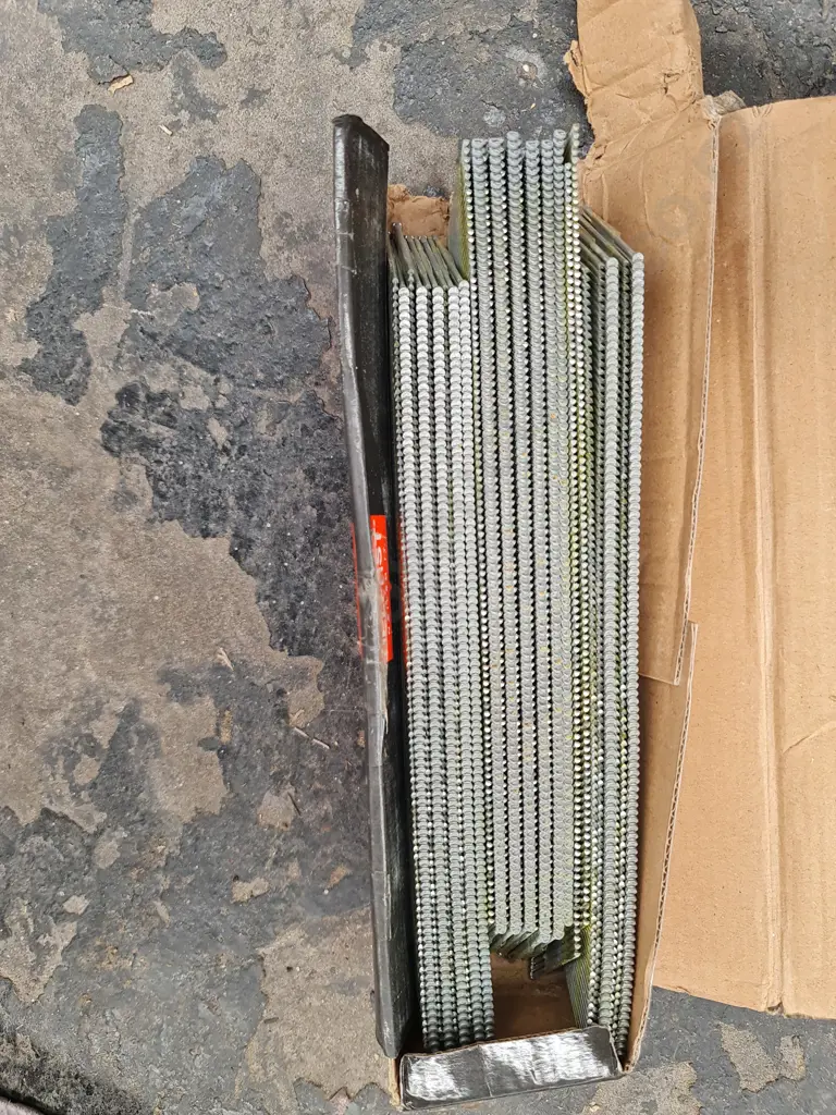 Paslode and Delfast Nails Image 1++