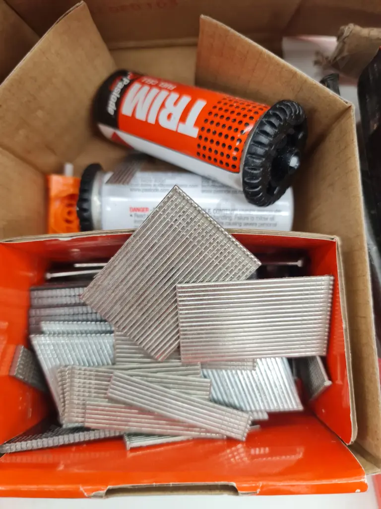 Paslode and Delfast Nails Image 1++