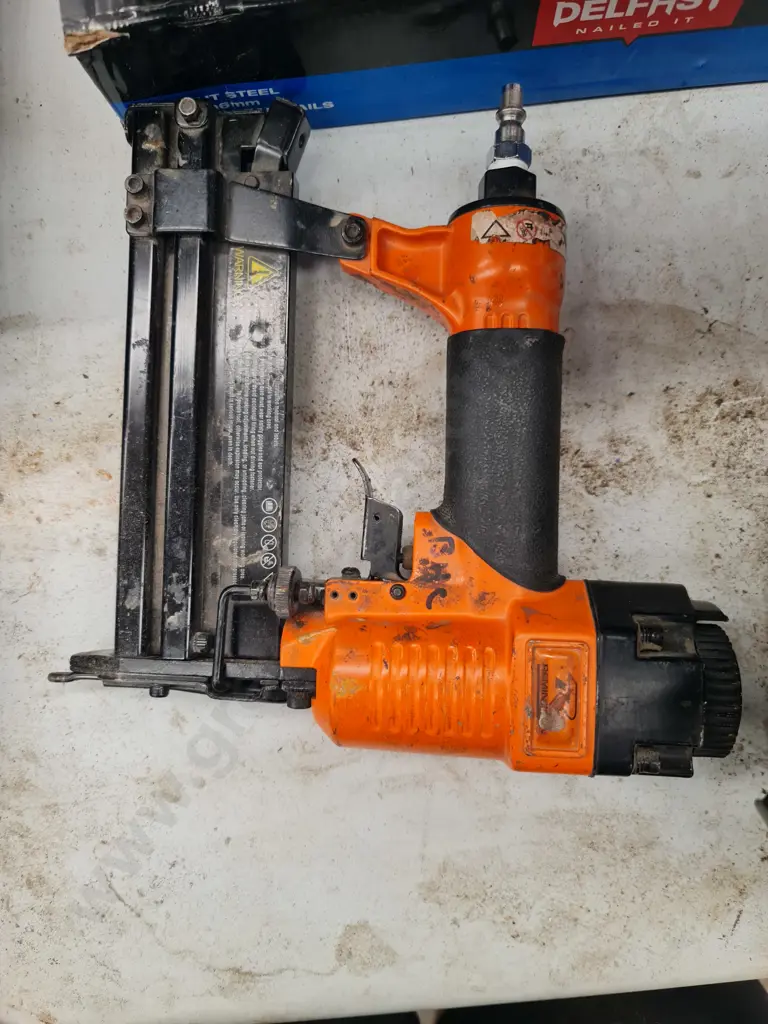 Remington Brad Nailer Image 1++