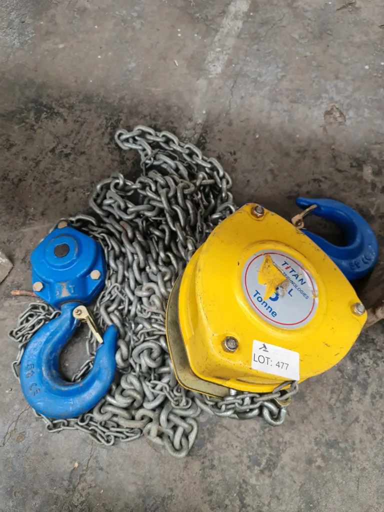 Titan Lifting Block and Chain Image 1++