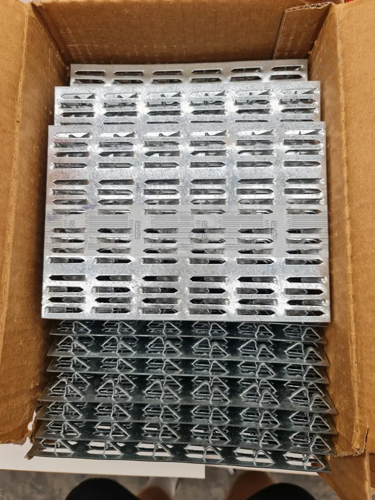 Pryda Nail Plates Image 1++