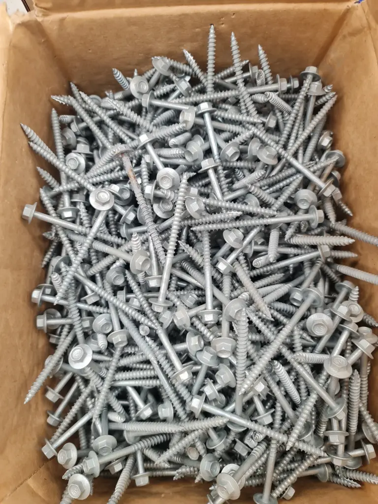 Assorted Screws Image 1++
