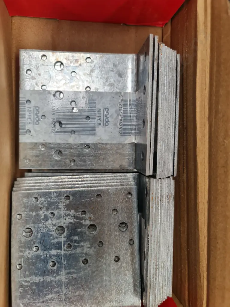 Pryda Angle Wood Connector Image 1++