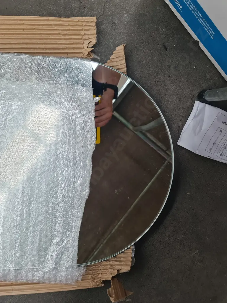 Oval Mirrors Image 1++