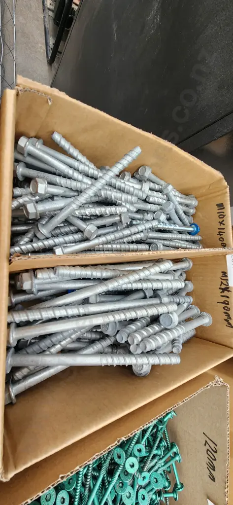 Assorted Coach Bolts Image 1++