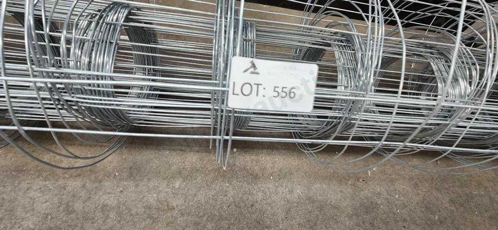 Roll of Wire Mesh Image 1++