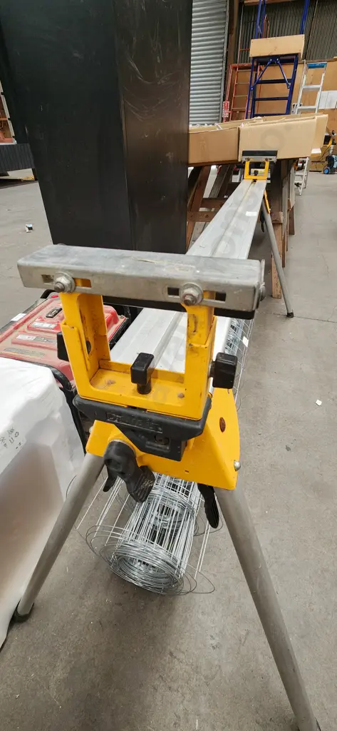 DeWalt Mitre Saw Workstation Image 1++