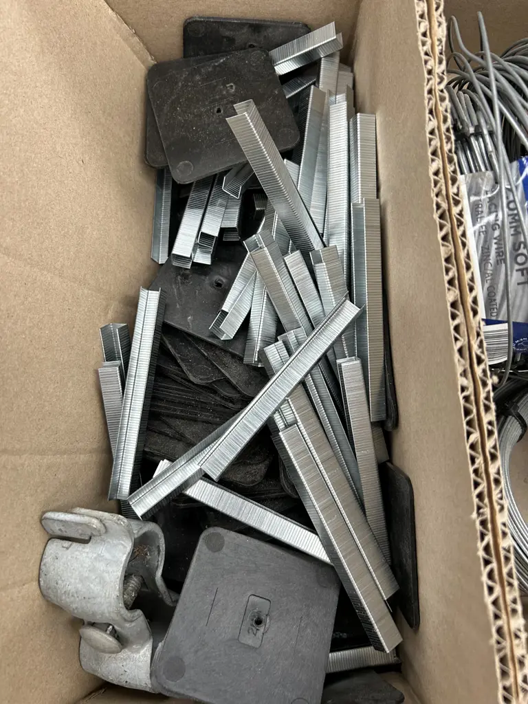 Mixed Hardware Lot Image 1++