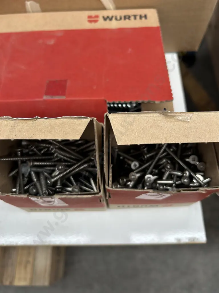 Assorted Fasteners Image 1++