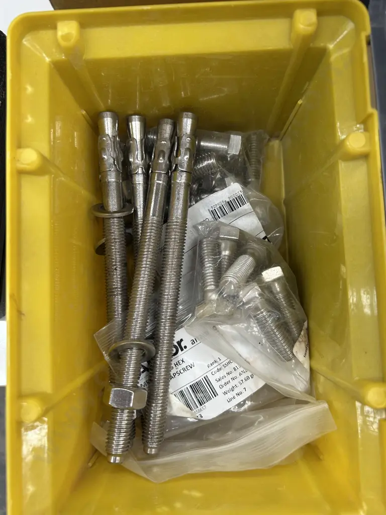 Assorted Fasteners Image 1++