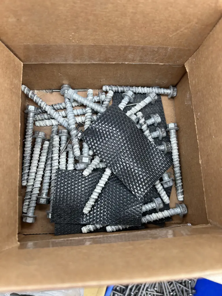 Assorted Fasteners Image 1++